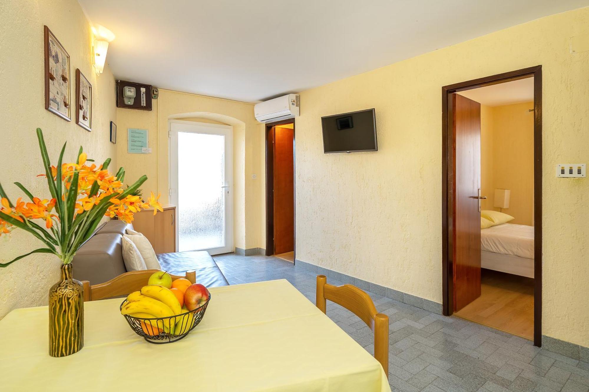 Apartments Ivo With Sea View Baška Kültér fotó