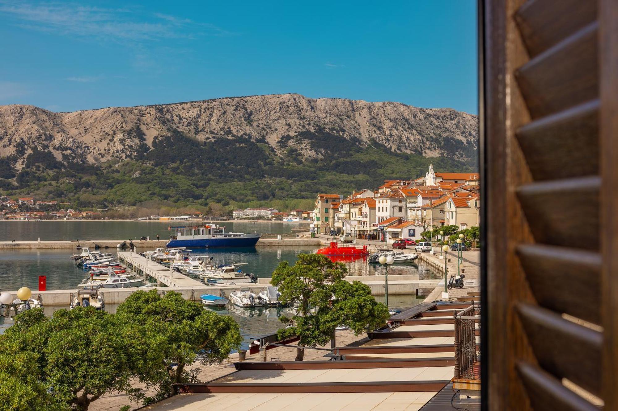 Apartments Ivo With Sea View Baška Kültér fotó